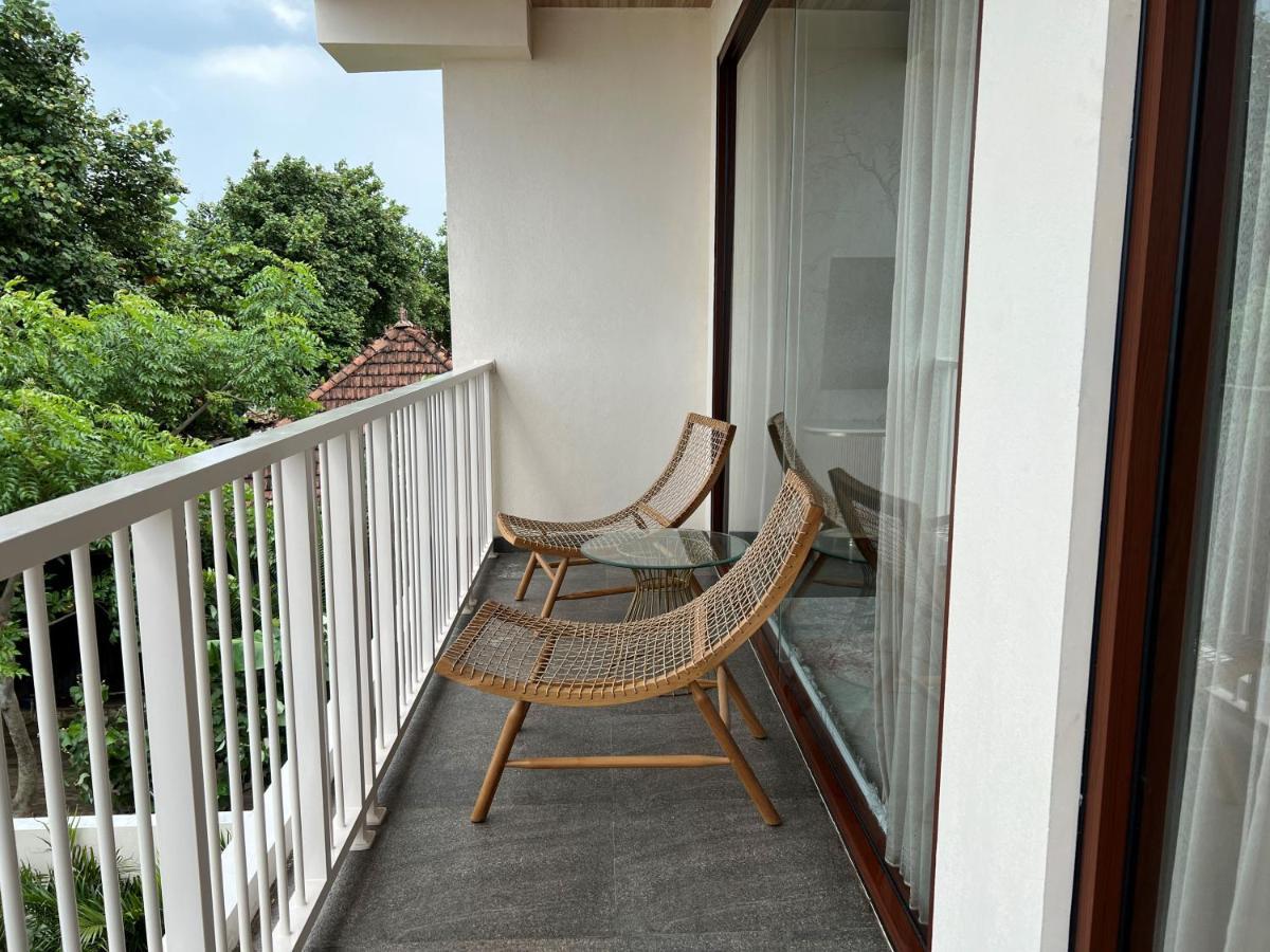 Tabebuya Resto & Resort Kesembu Luaran gambar